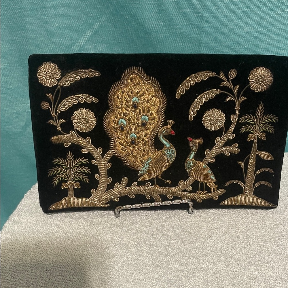 Vintage Zardozi clutch with raised embellishments